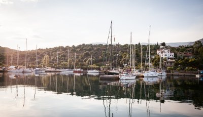 In 10 days from Athens to Corfu | Lens: EF16-35mm f/4L IS USM (1/200s, f8, ISO100)